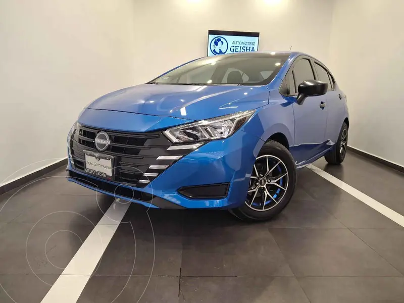 Foto Nissan Versa Sense Aut usado (2024) color Azul financiado en mensualidades(enganche $79,200 mensualidades desde $7,813)