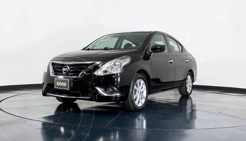 Foto Nissan Versa Advance usado (2018) color Negro precio $222,999