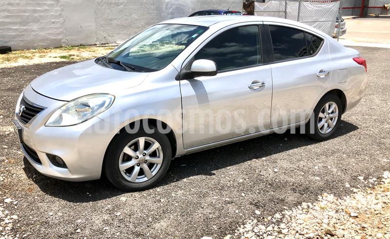 Nissan Versa Advance usado (2012) color Gris precio $95,000
