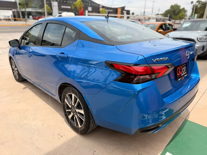 nissan versa