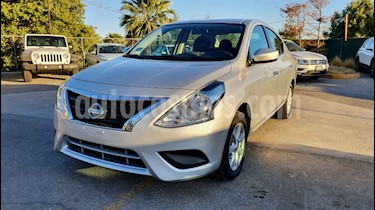 foto Nissan Versa Sense Aut usado (2019) color Plata precio $186,900