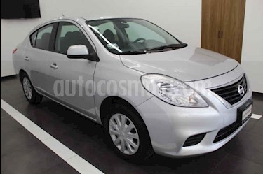 foto Nissan Versa Sense Aut usado (2014) color Plata precio $127,000