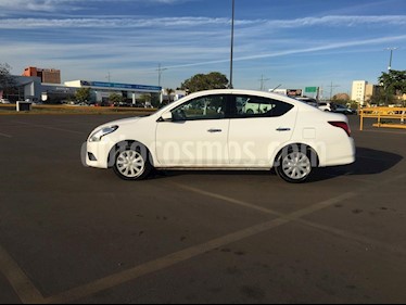 Foto venta Auto usado Nissan Versa Sense Aut (2018) color Blanco precio $195,000