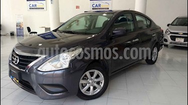 Nissan Versa Sense Aut usado (2019) color Gris precio $199,500