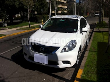 foto Nissan Versa Sense usado (2014) color Blanco precio $5.300.000