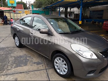 Nissan Versa Sense usado (2012) color Gris precio $85,000