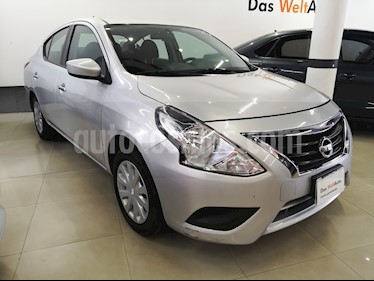 foto Nissan Versa Sense usado (2015) color Plata precio $125,000