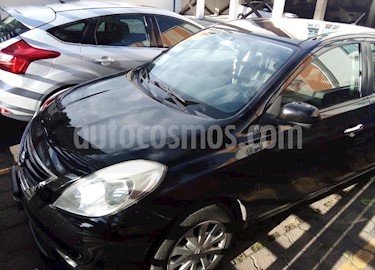 foto Nissan Versa Sense usado (2012) color Negro precio $95,000