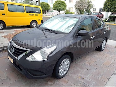Nissan Versa Sense usado (2016) color Acero precio $155,000