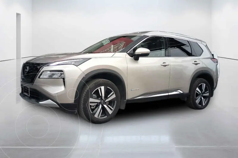 Foto Nissan X-Trail E-Power Platinum usado (2025) color Blanco precio $793,554