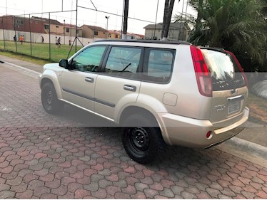 foto Nissan X-Trail 2.5L Exclusive Aut 4x4 usado (2013) color Bronce precio u$s16.300