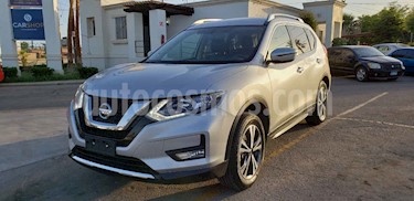 foto Nissan X-Trail Advance 3 Row usado (2019) color Plata precio $359,900
