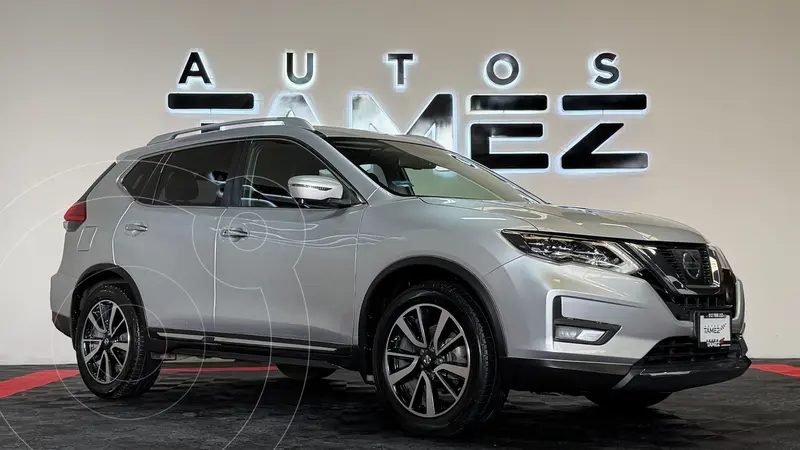 Foto Nissan X-Trail Exclusive 2 Row usado (2020) color plateado financiado en mensualidades(enganche $65,780 mensualidades desde $7,046)