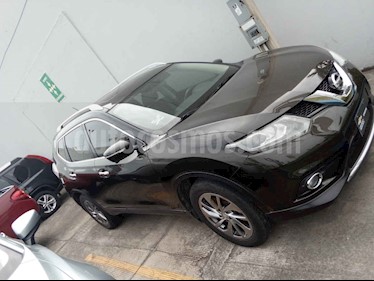 Nissan X-Trail 5p Exclusive 3 L4/2.5 Aut Banca abatible usado (2016) color Marron precio $260,000