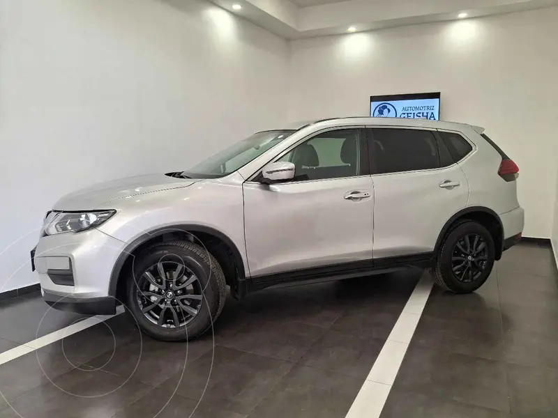 Foto Nissan X-Trail Sense 2 Row usado (2022) color Plata precio $395,000