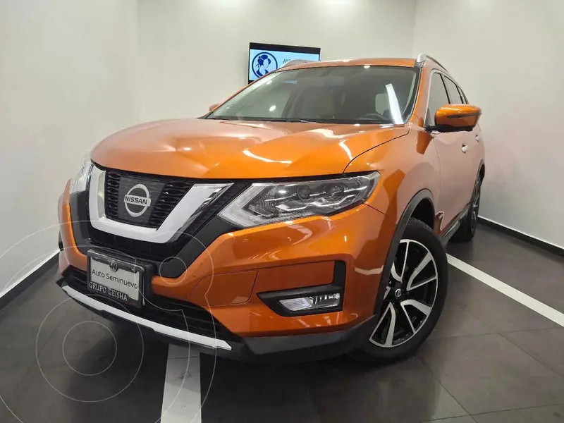 Foto Nissan X-Trail Exclusive 2 Row Hybrid usado (2020) color Naranja precio $380,000