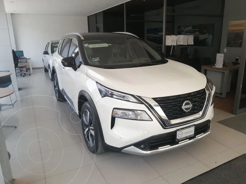 Foto Nissan X-Trail Platinum 2 Filas usado (2023) color Blanco financiado en mensualidades(enganche $219,852 mensualidades desde $10,492)
