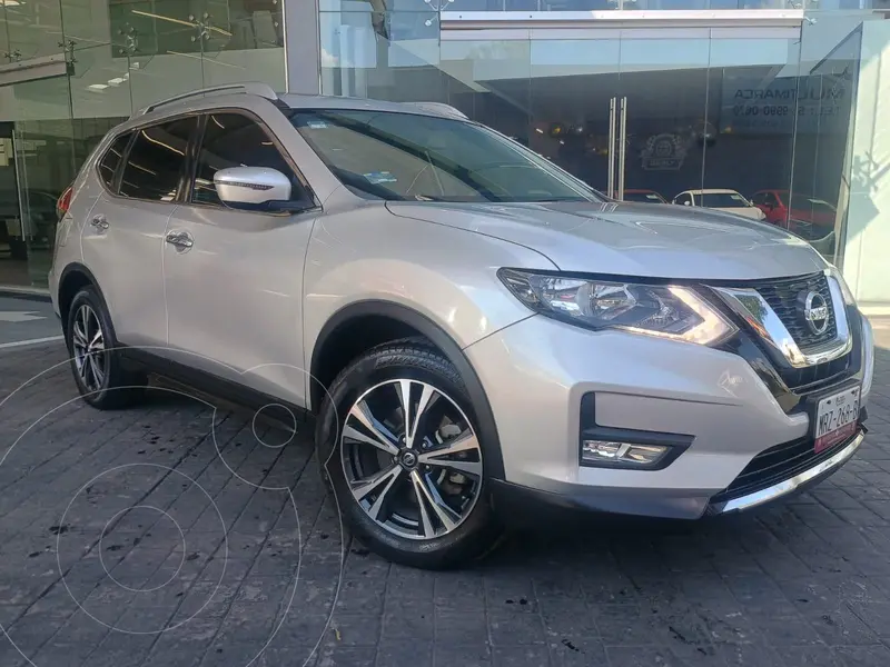Foto Nissan X-Trail Advance 3 Row usado (2019) color plateado precio $250,000