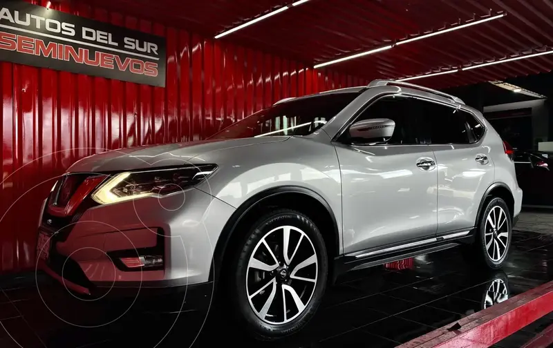 Foto Nissan X-Trail Exclusive 2 Row usado (2018) color Plata precio $359,000