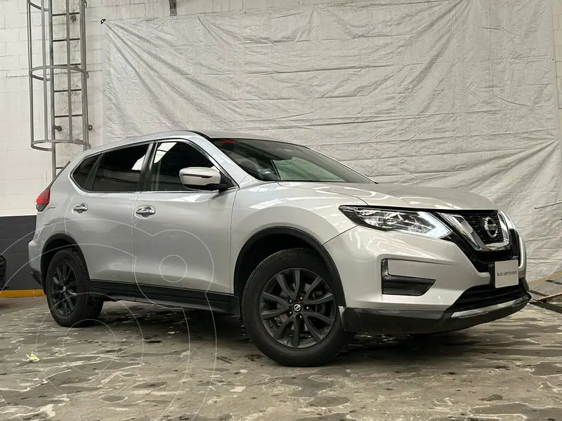 Foto Nissan X-Trail Sense 2 Row usado (2022) color plateado precio $339,000