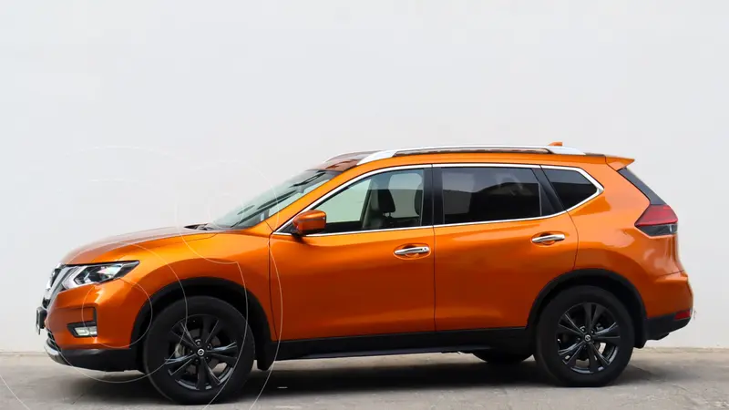 Foto Nissan X-Trail Advance 2 Row usado (2022) color Naranja precio $389,000