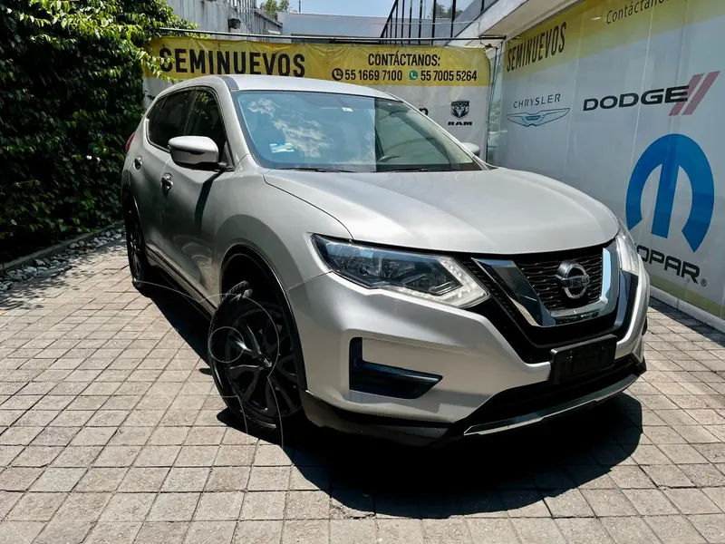 Foto Nissan X-Trail Sense 2 Row usado (2022) color plateado precio $369,000
