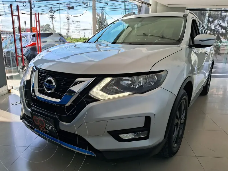 Foto Nissan X-Trail Advance 3 Row usado (2021) color plateado financiado en mensualidades(enganche $100,825 mensualidades desde $7,710)