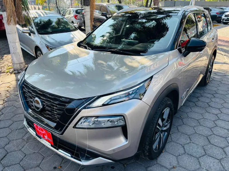 Foto Nissan X-Trail Platinum 2 Filas usado (2025) color Beige financiado en mensualidades(enganche $181,944 mensualidades desde $16,161)