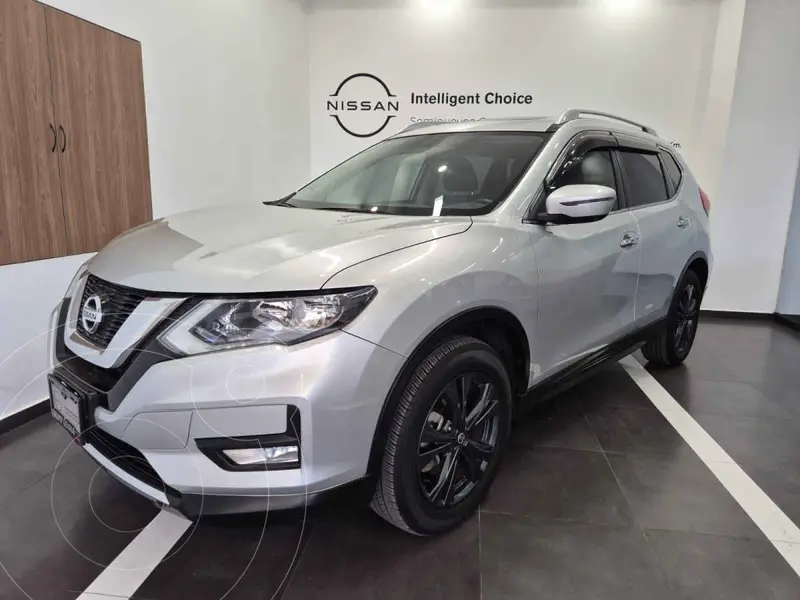 Foto Nissan X-Trail Advance 3 Row usado (2021) color Plata financiado en mensualidades(enganche $92,400 mensualidades desde $9,115)