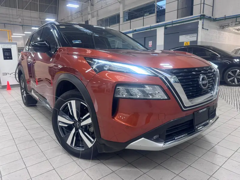 Foto Nissan X-Trail Platinum 2 Filas usado (2023) color Naranja financiado en mensualidades(enganche $213,138 mensualidades desde $9,156)