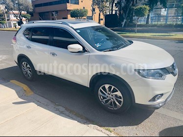 Nissan X-Trail Advance 3 Row usado (2017) color Blanco precio $300,000