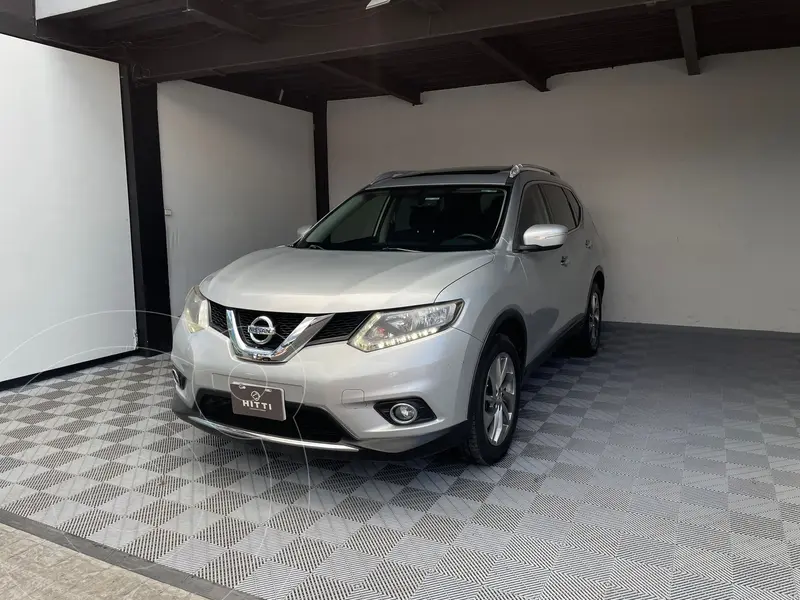 Foto Nissan X-Trail Advance 3 Row usado (2017) color plateado precio $259,000