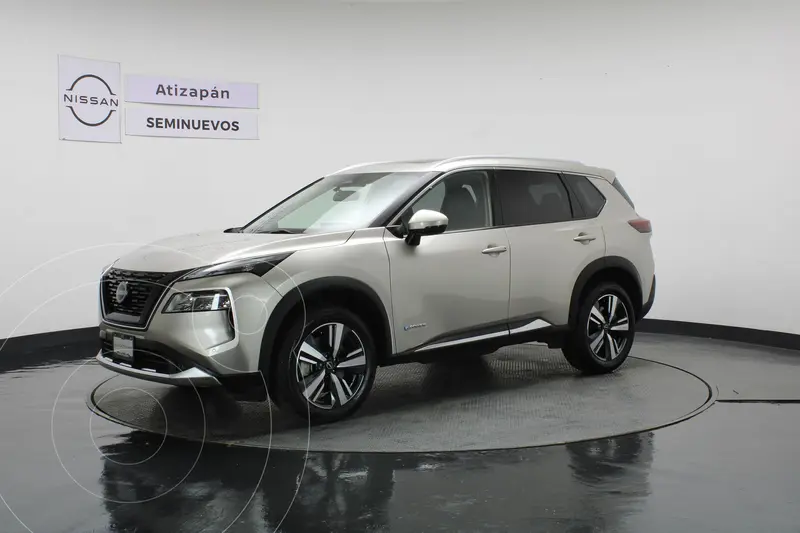 Foto Nissan X-Trail Platinum 2 Filas usado (2024) color Dorado precio $619,999