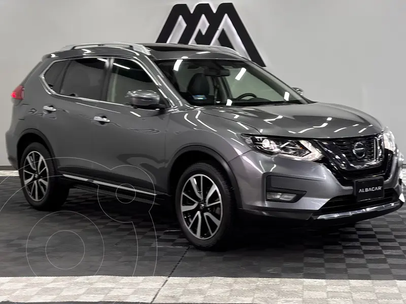 Foto Nissan X-Trail Exclusive 2 Row usado (2022) color Gris precio $379,999
