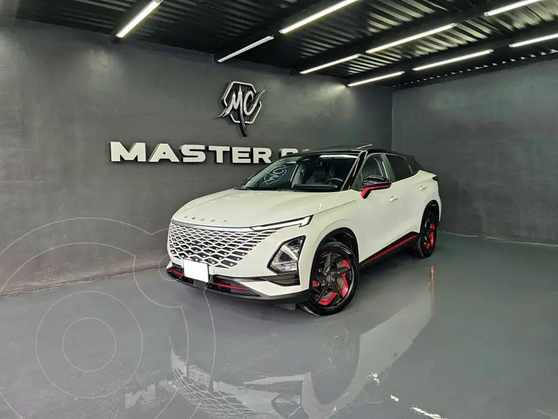 Foto Omoda C5 Premium usado (2023) color Blanco precio $409,000