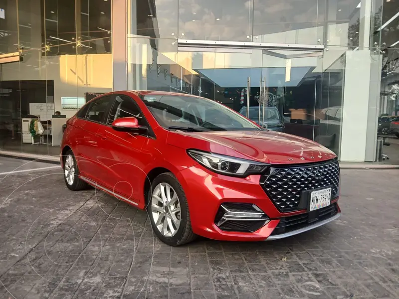 Foto Omoda Omoda O5 1.5L Life usado (2024) color Rojo financiado en mensualidades(enganche $106,590 mensualidades desde $4,485)