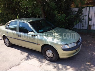 Opel Vectra Gl 1.6 usado (1997) color Verde precio $1.800.000