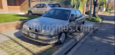 foto Opel Vectra GL 1.7 TD Aa usado (1996) color Gris precio $79.500