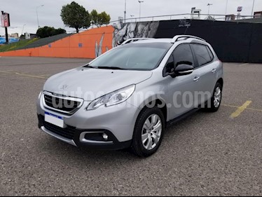 foto Peugeot 2008 Allure Aut usado (2018) color Gris Claro precio $750.000