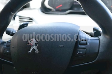 foto Peugeot 2008 Allure Aut usado (2016) color Negro precio $610.000