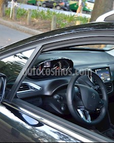 Foto venta Auto usado Peugeot 2008 Feline (2016) color Negro Perla precio $475.000