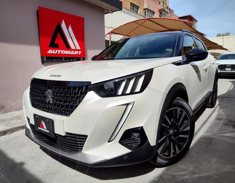 Foto Peugeot 2008 1.2L GT usado (2022) color Blanco financiado en mensualidades(enganche $69,800 mensualidades desde $8,883)