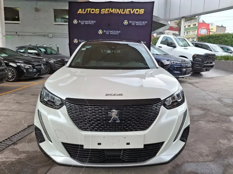Foto Peugeot 2008 1.2L Allure Pack usado (2024) color Blanco Banquise financiado en mensualidades(enganche $63,000 mensualidades desde $8,264)