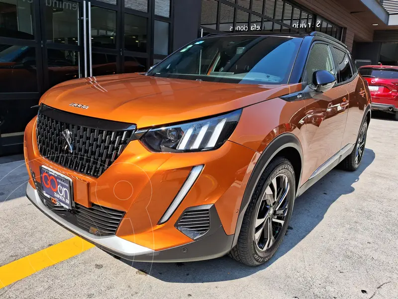 Foto Peugeot 2008 1.2L GT Line SC usado (2023) color Naranja financiado en mensualidades(enganche $94,012 mensualidades desde $7,189)