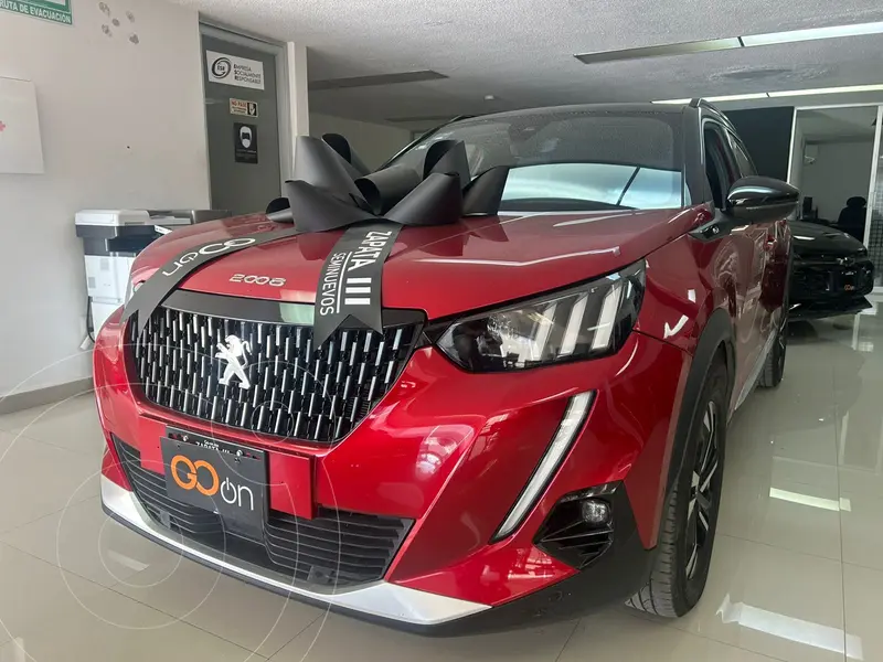 Foto Peugeot 2008 1.2L GT Line SC usado (2023) color Rojo precio $415,000