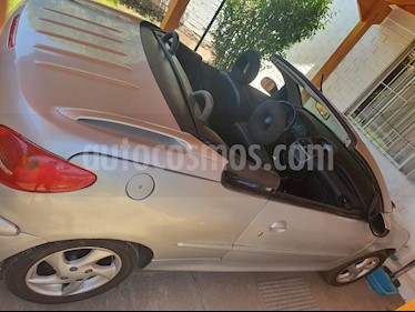 Peugeot 206 CC 1.6L usado (2005) color Gris precio $2.500.000