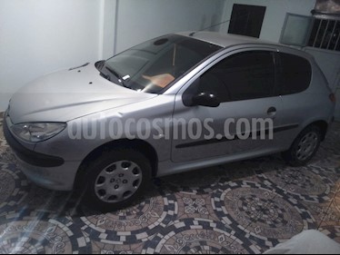 Foto venta Auto usado Peugeot 206 1.4 XR Presence 3P (2005) color Gris Plata precio $118.000