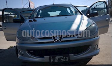 Foto Peugeot 206 2.0 HDi XS Premium 5P NAV usado (2008) color Gris precio $365.000