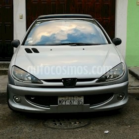 foto Peugeot 206 3P XS 1.6 usado (2004) color Plata precio $40,000