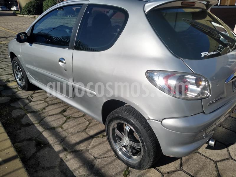 Peugeot 206 1.4 XR Pack 3P usado (2001) color Plata precio $215.000